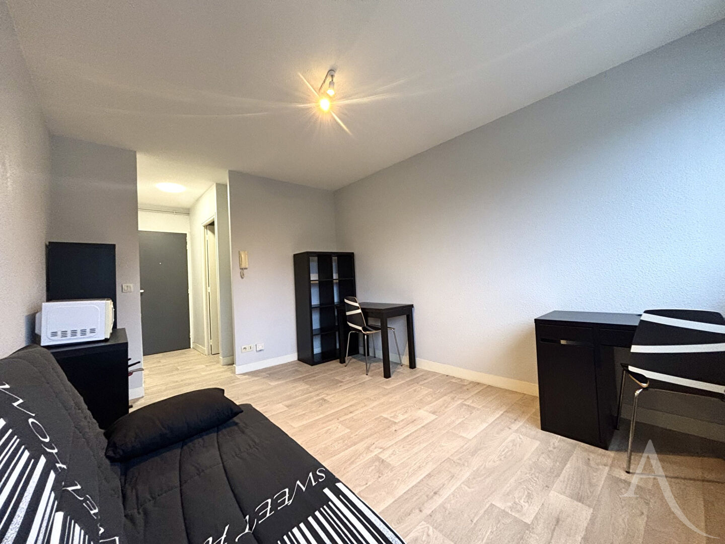 Appartement BOURGES (18000) 1 pi&egrave;ce 18.92 m&sup2;