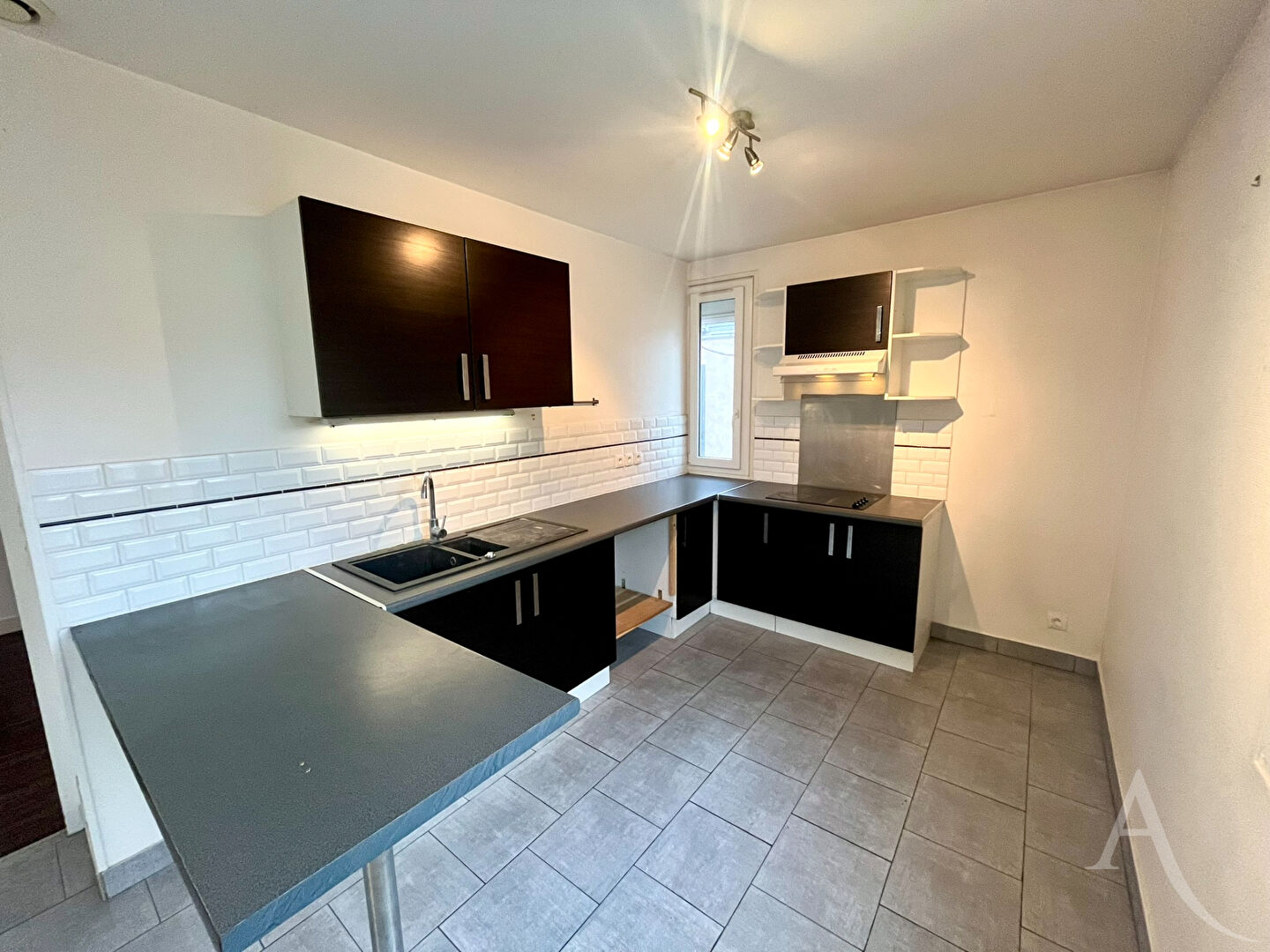 Appartement BOURGES (18000) 2 pi&egrave;ces 48.55 m&sup2;