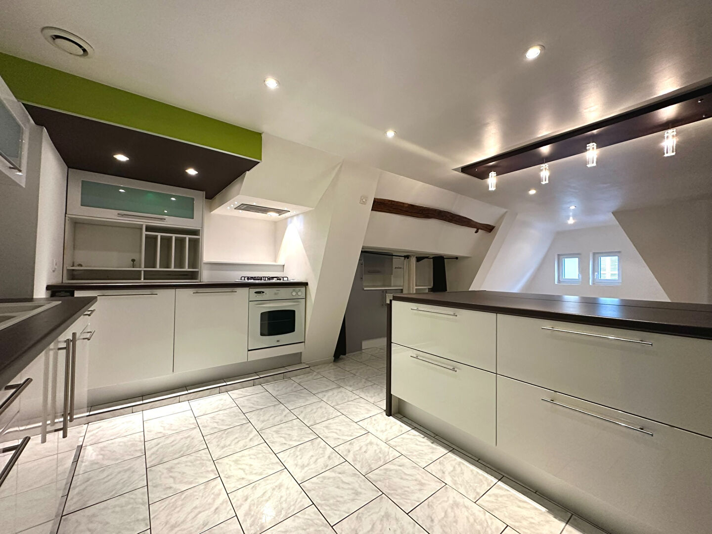 Appartement BOURGES (18000) 5 pièces 121.70 m²