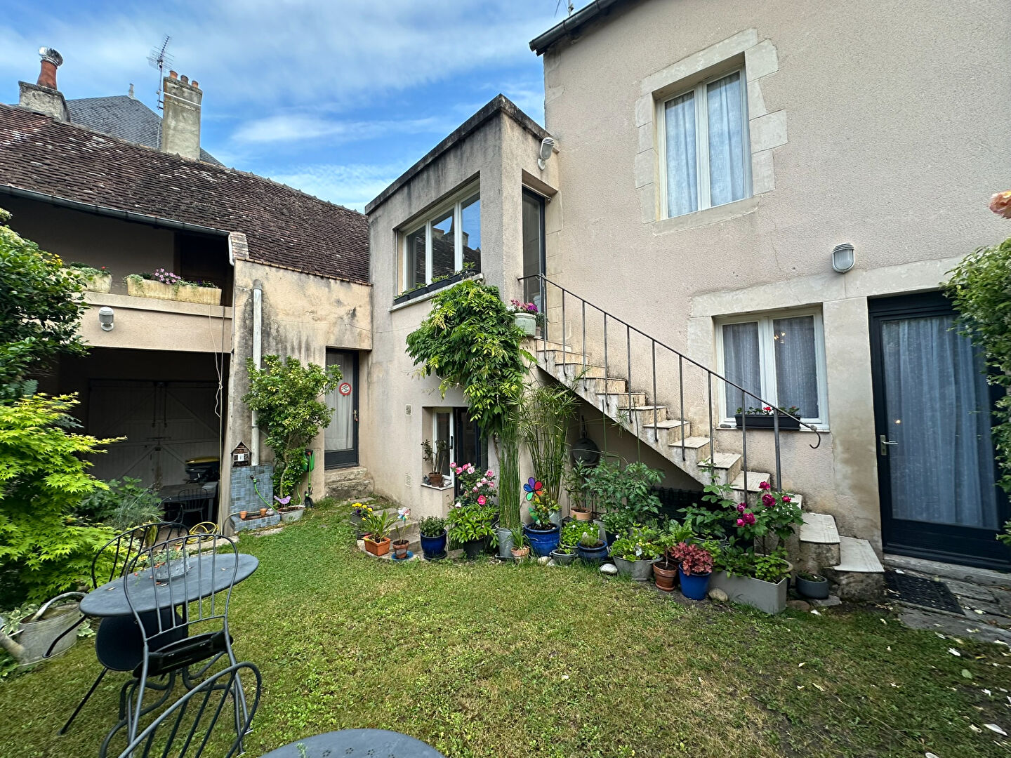 Maison MEHUN SUR YEVRE (18500) 11 pièces 215.00 m²