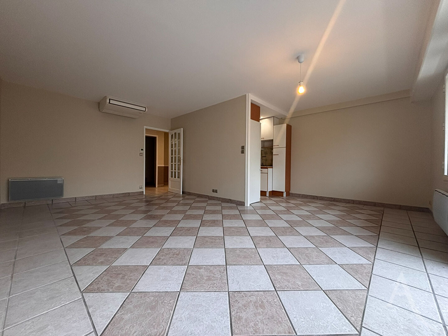 Appartement BOURGES (18000) 3 pi&egrave;ces 82.00 m&sup2;