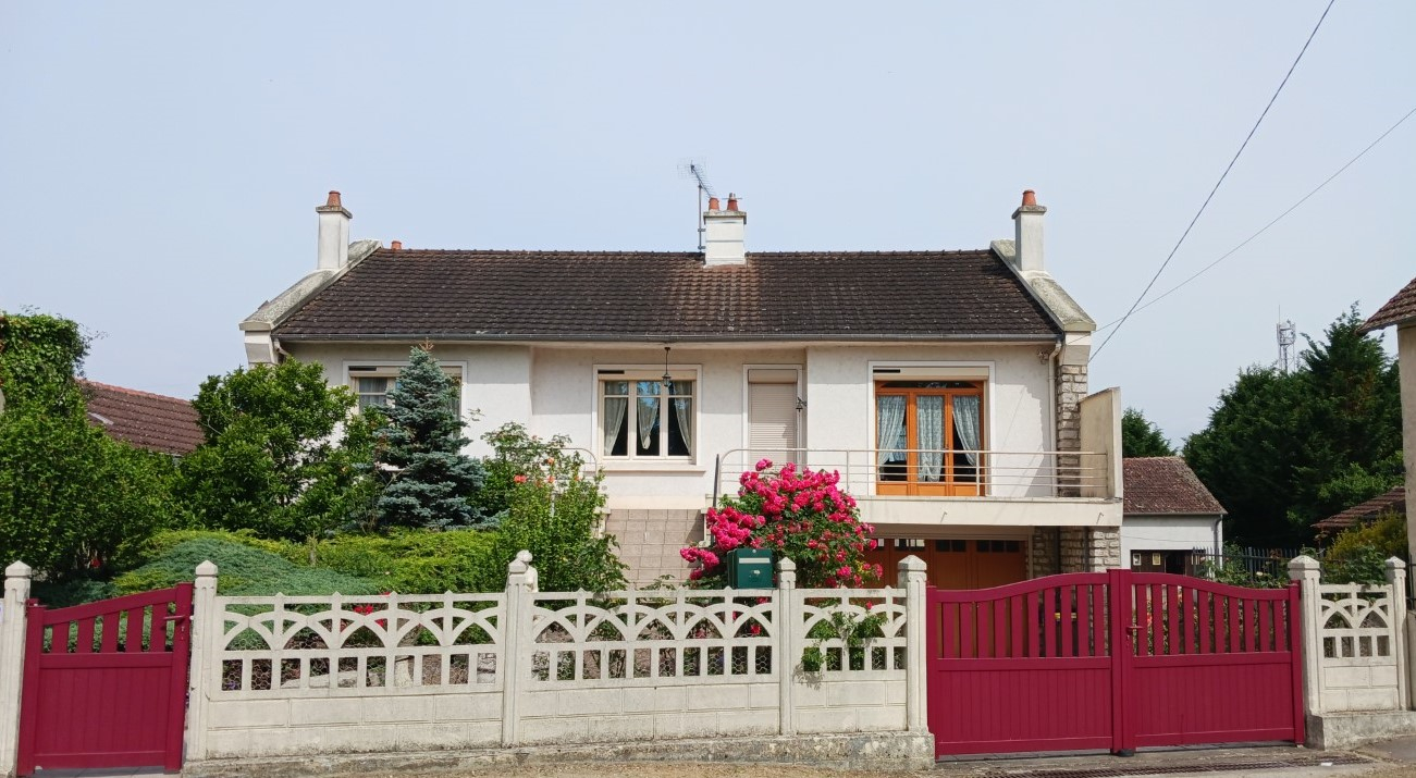 Maison SANCOINS (18600) 5 pi&egrave;ces 110.00 m&sup2;