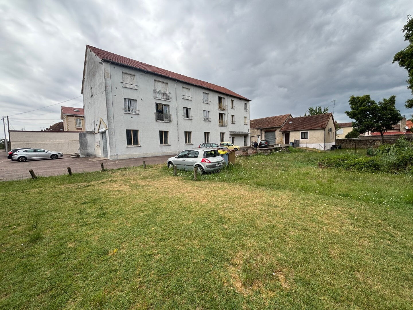 Local commercial FOURCHAMBAULT (58600) 810.00 m&sup2;