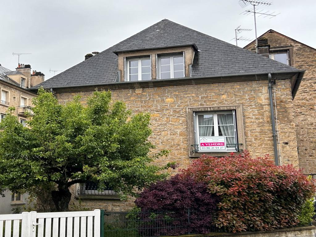 Maison NEVERS (58000) 9 pièces 140.00 m²