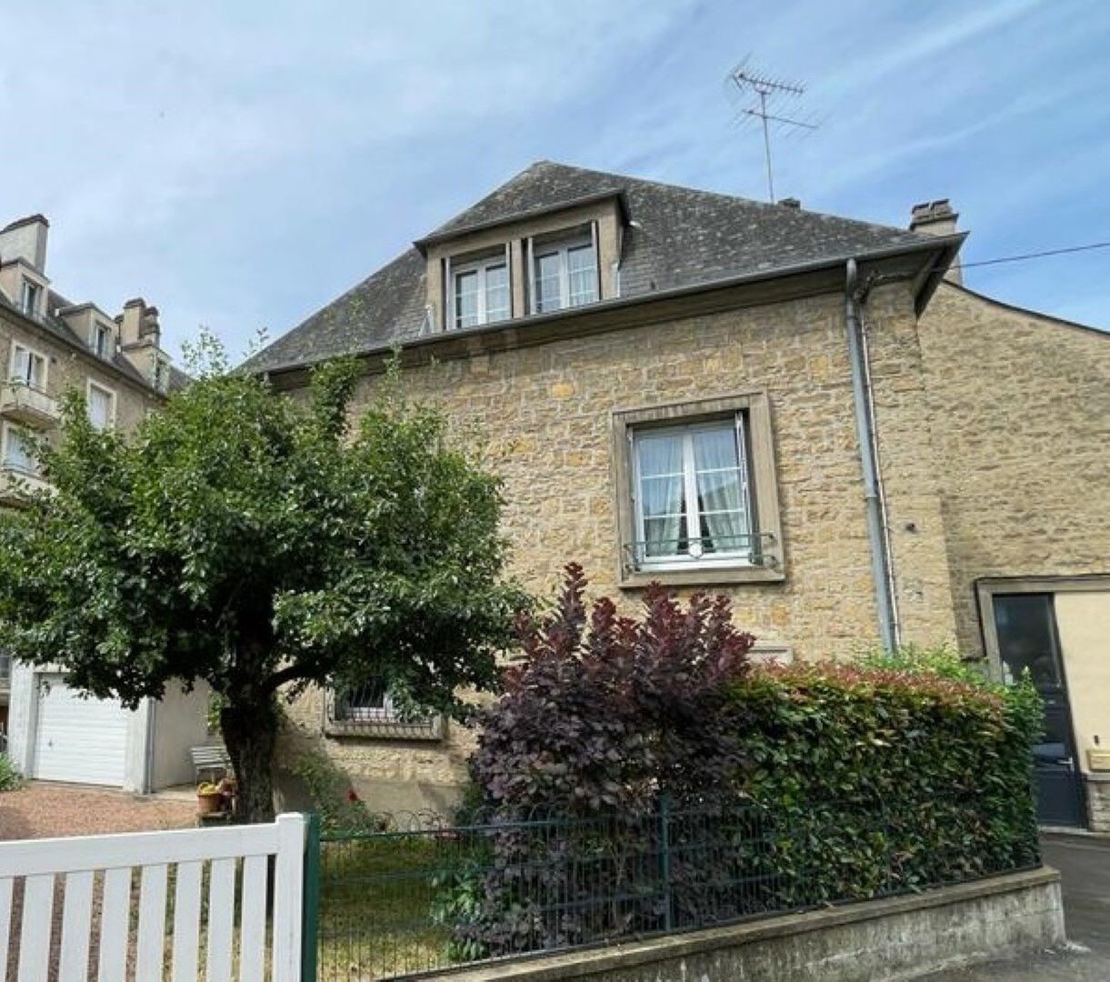Maison NEVERS (58000) 9 pièces 140.00 m²