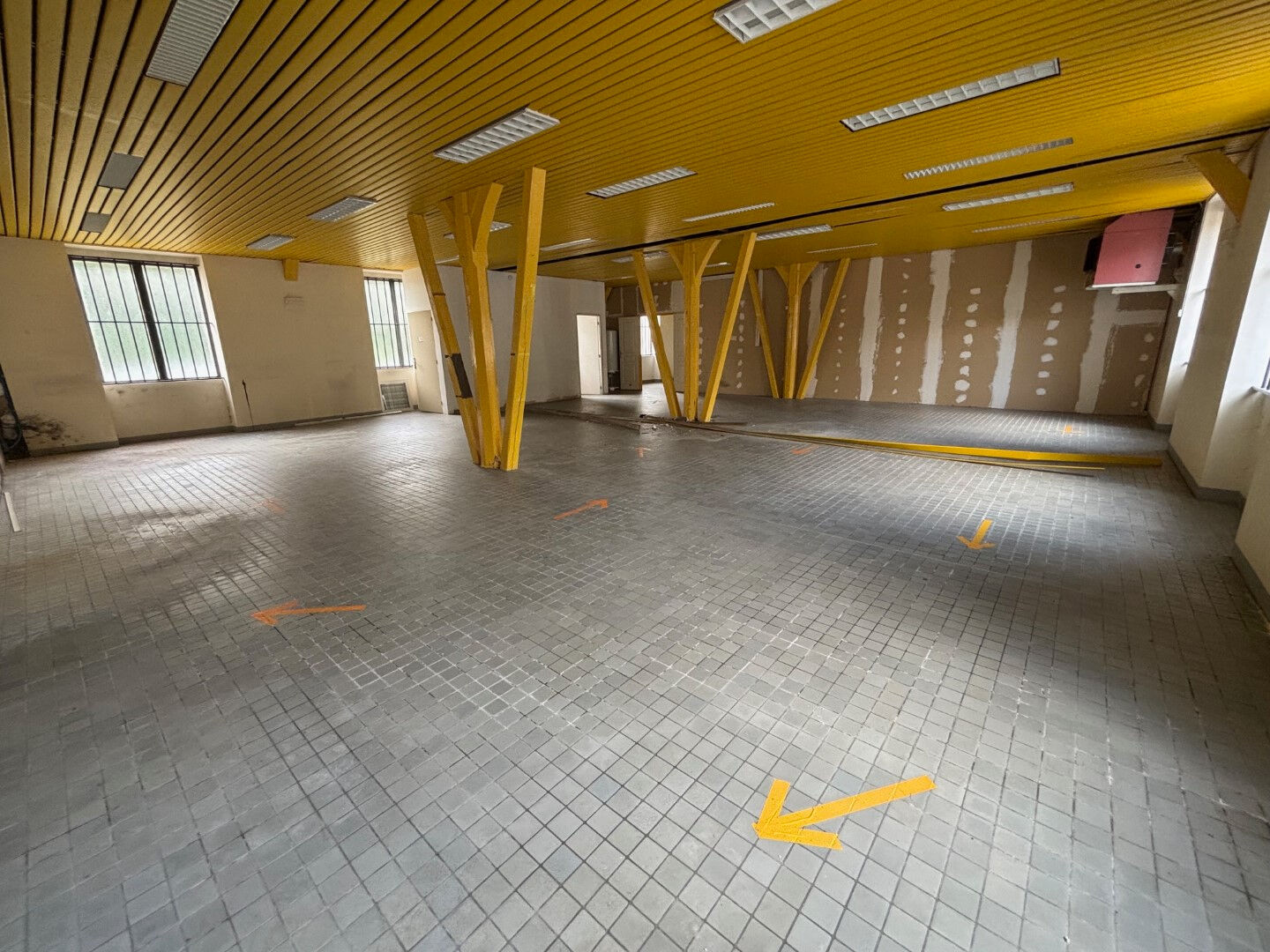 Entrep&ocirc;t / Local industriel FOURCHAMBAULT (58600) 220.00 m&sup2;