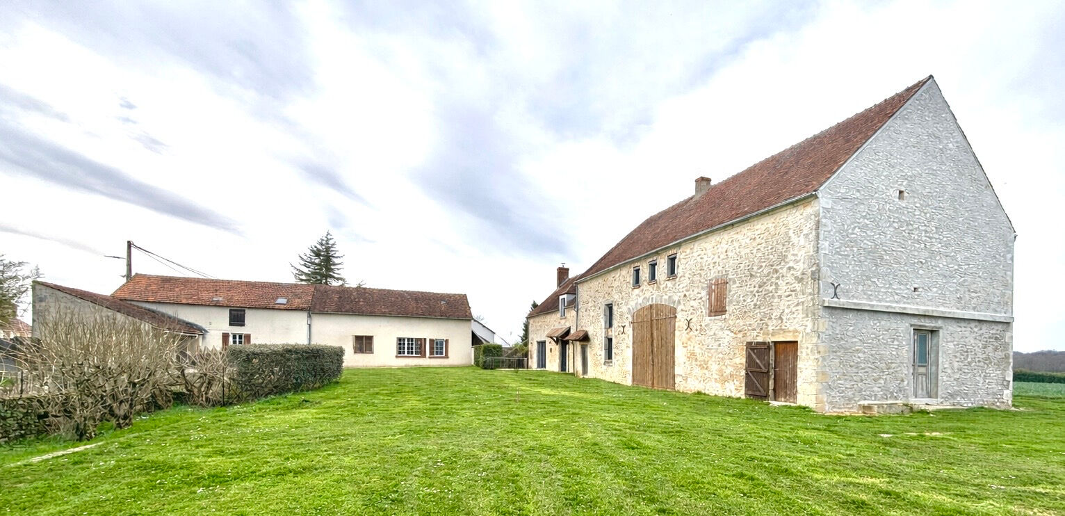 Long&egrave;re LA CHARITE SUR LOIRE (58400) 10 pi&egrave;ces 500.00 m&sup2;