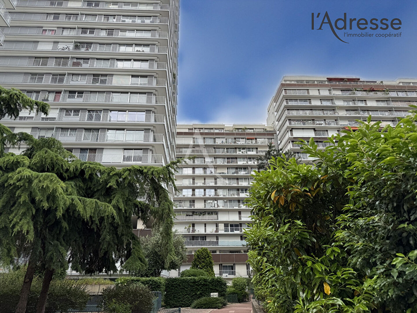 Parking / box PUTEAUX (92800)