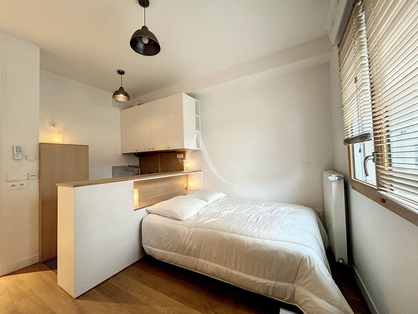 Appartement SURESNES (92150) 1 pièce 23.00 m²