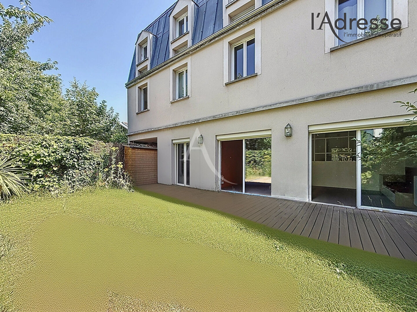 Appartement SURESNES (92150) 4 pièces 85.00 m²