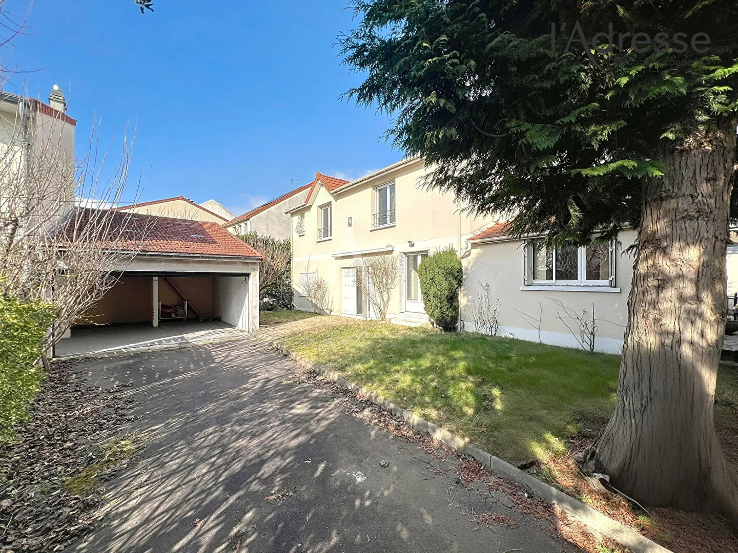 Maison Suresnes (92150) 7 pièces 149.00 m²