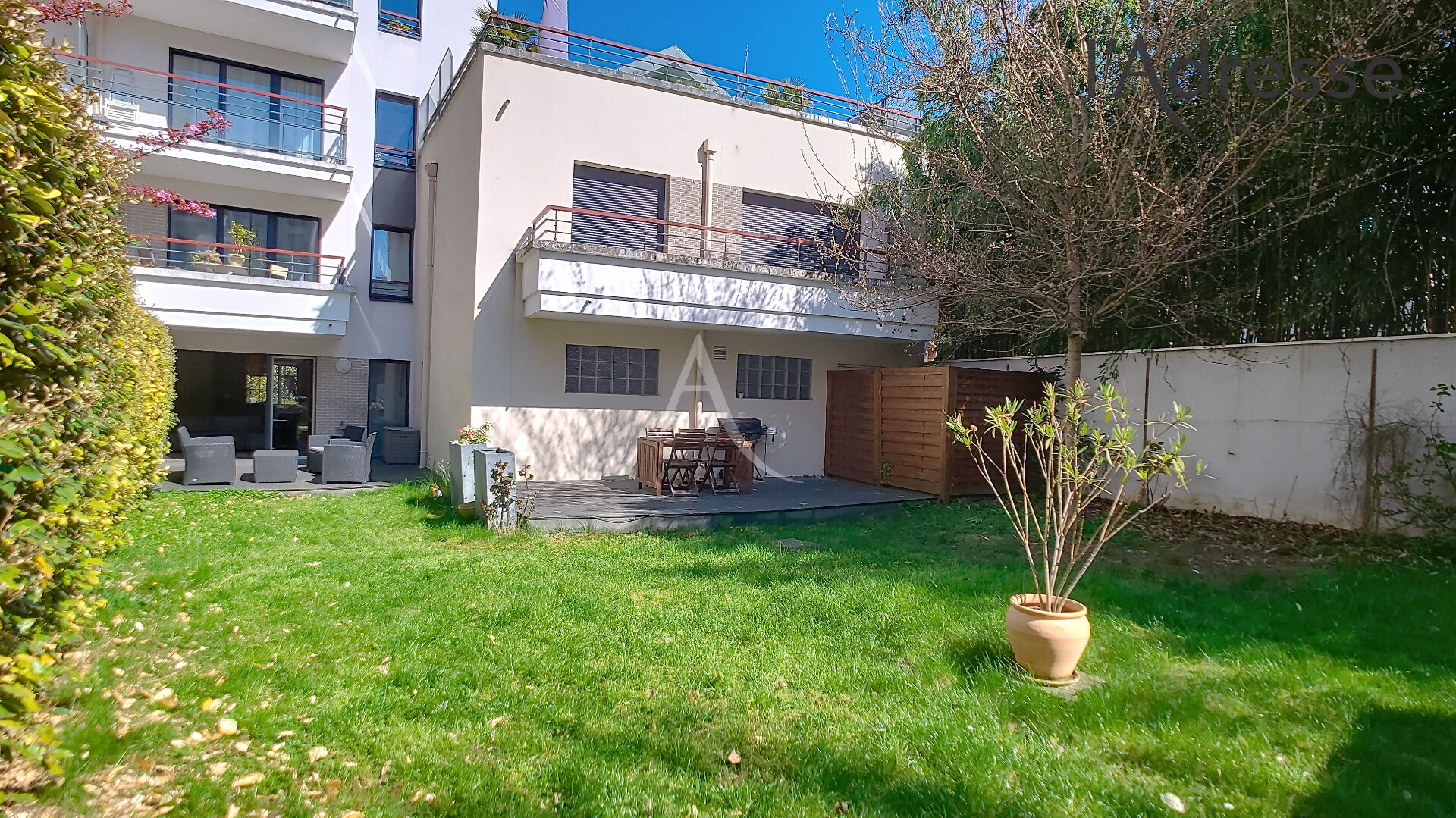 Appartement SURESNES (92150) 4 pièces 88.00 m²