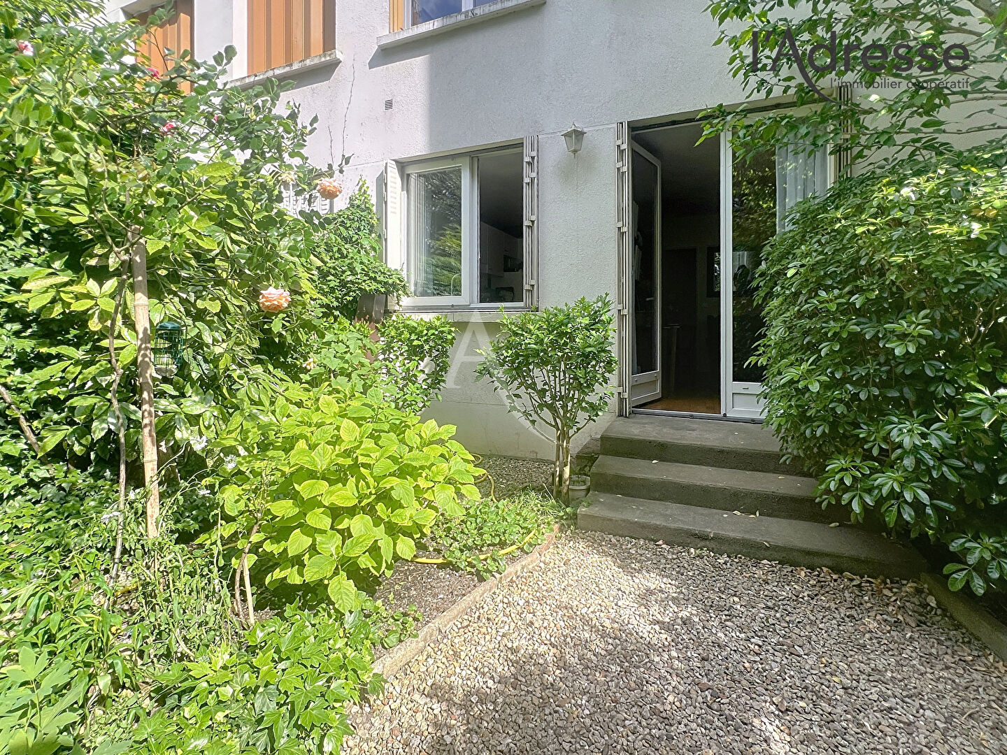 Appartement SURESNES (92150) 2 pièces 55.00 m²