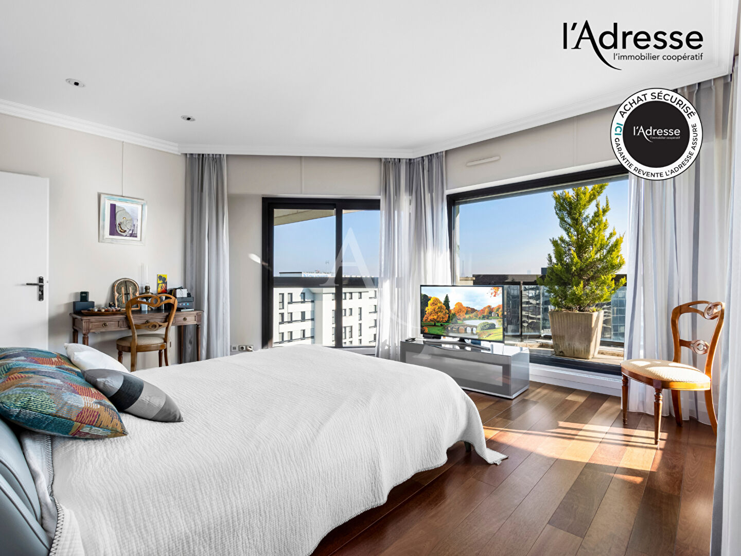 Appartement SURESNES (92150) 7 pièces 240.00 m²