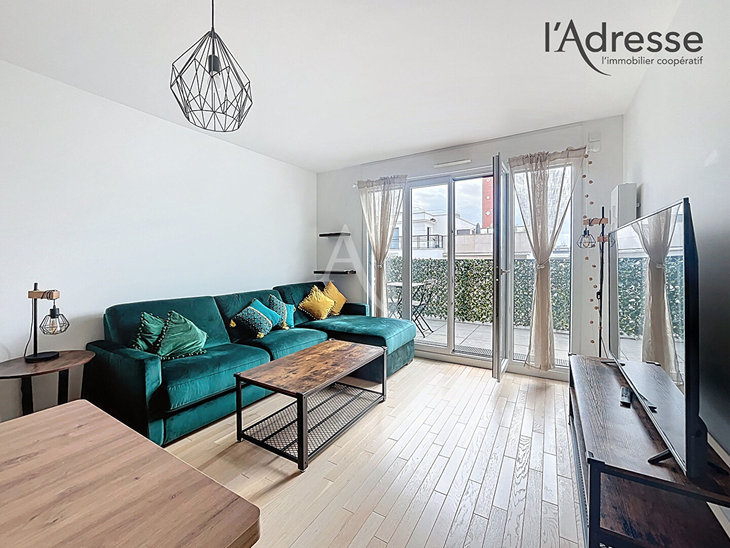 Appartement SURESNES (92150) 3 pièces 62.50 m²