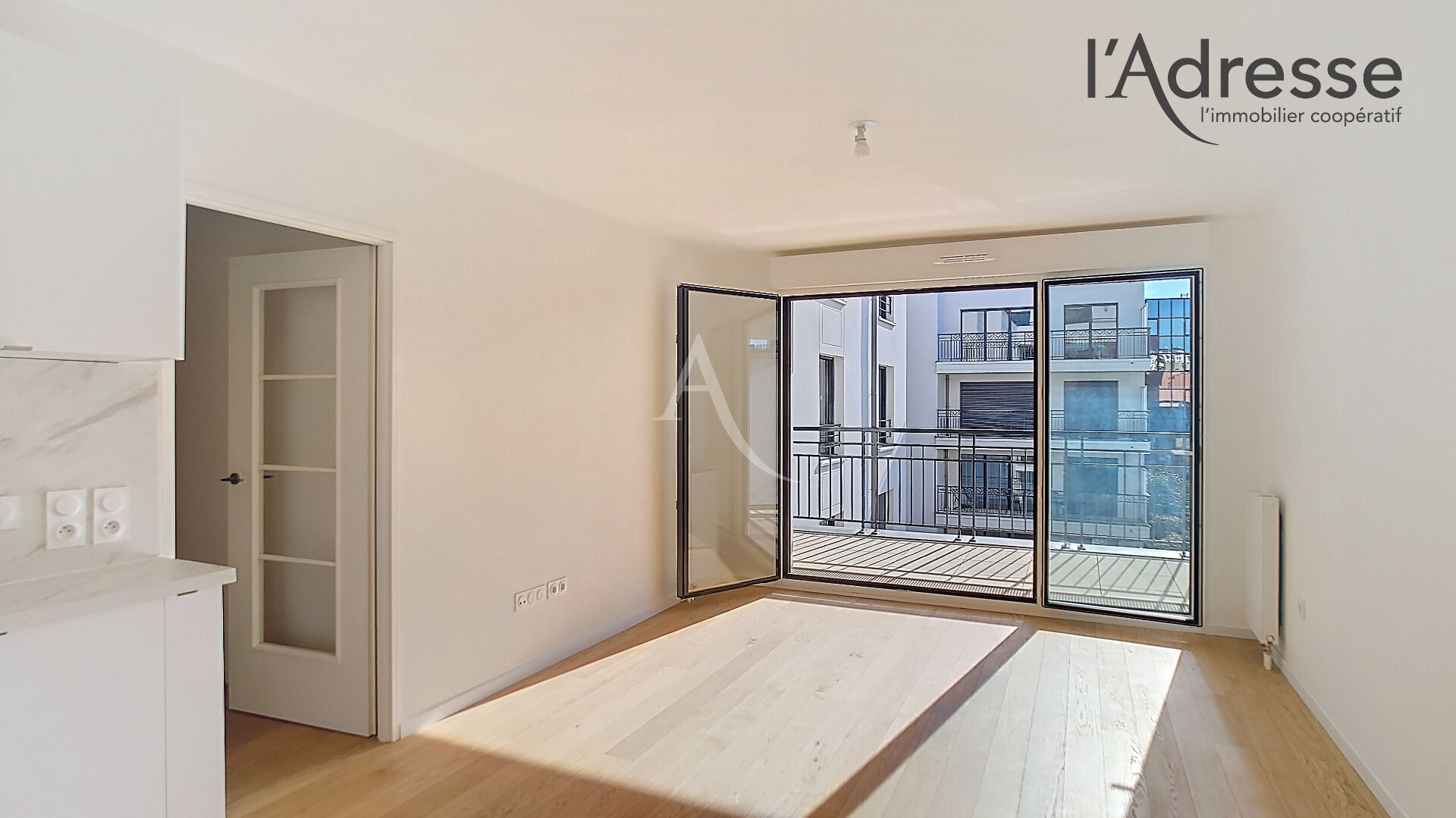 Appartement SURESNES (92150) 3 pièces 61.00 m²