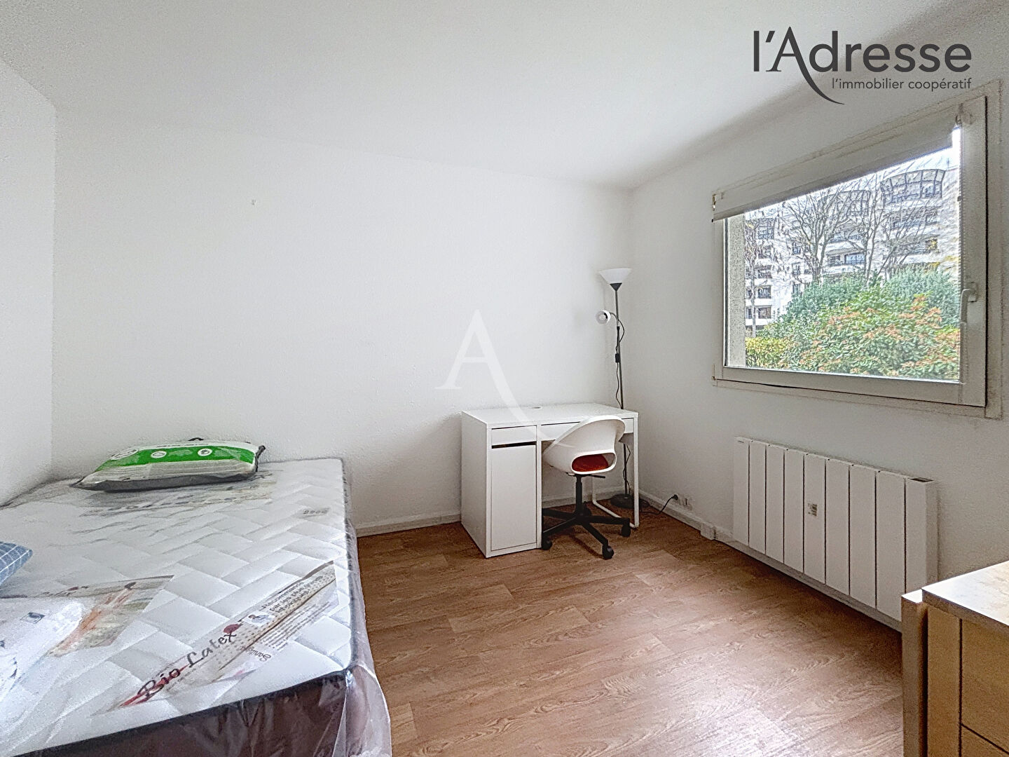 Appartement SURESNES (92150) 1 pièce 18.00 m²