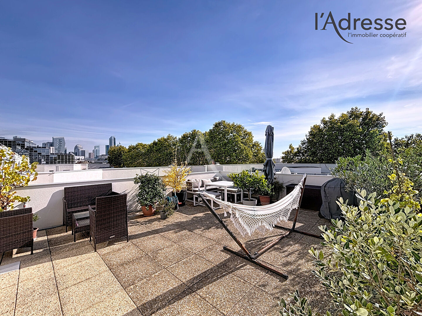Appartement SURESNES (92150) 5 pièces 116.00 m²