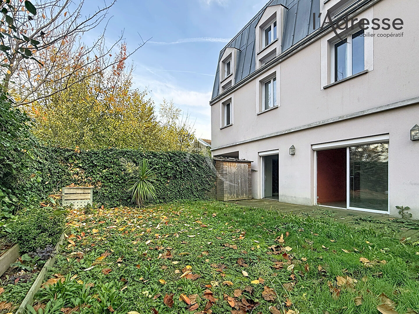 Appartement SURESNES (92150) 4 pièces 80.00 m²