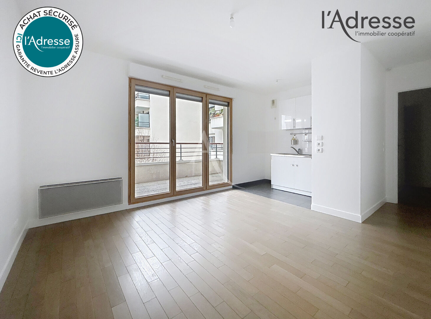 Appartement SURESNES (92150) 1 pièce 28.03 m²