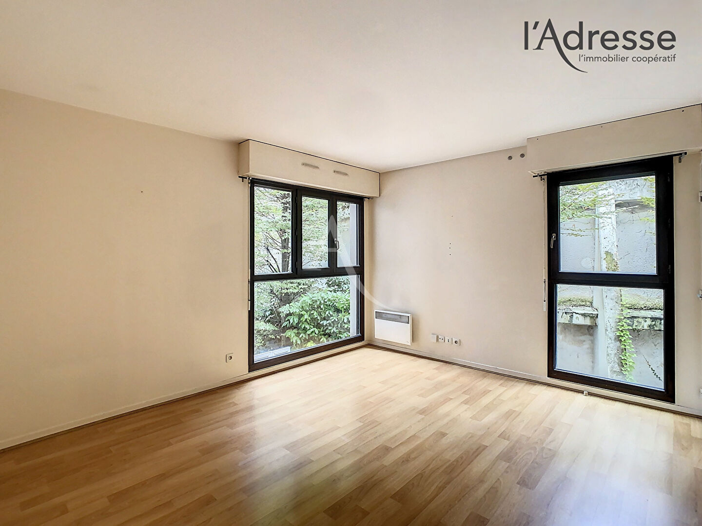 Appartement SURESNES (92150) 1 pi&egrave;ce 27.00 m&sup2;