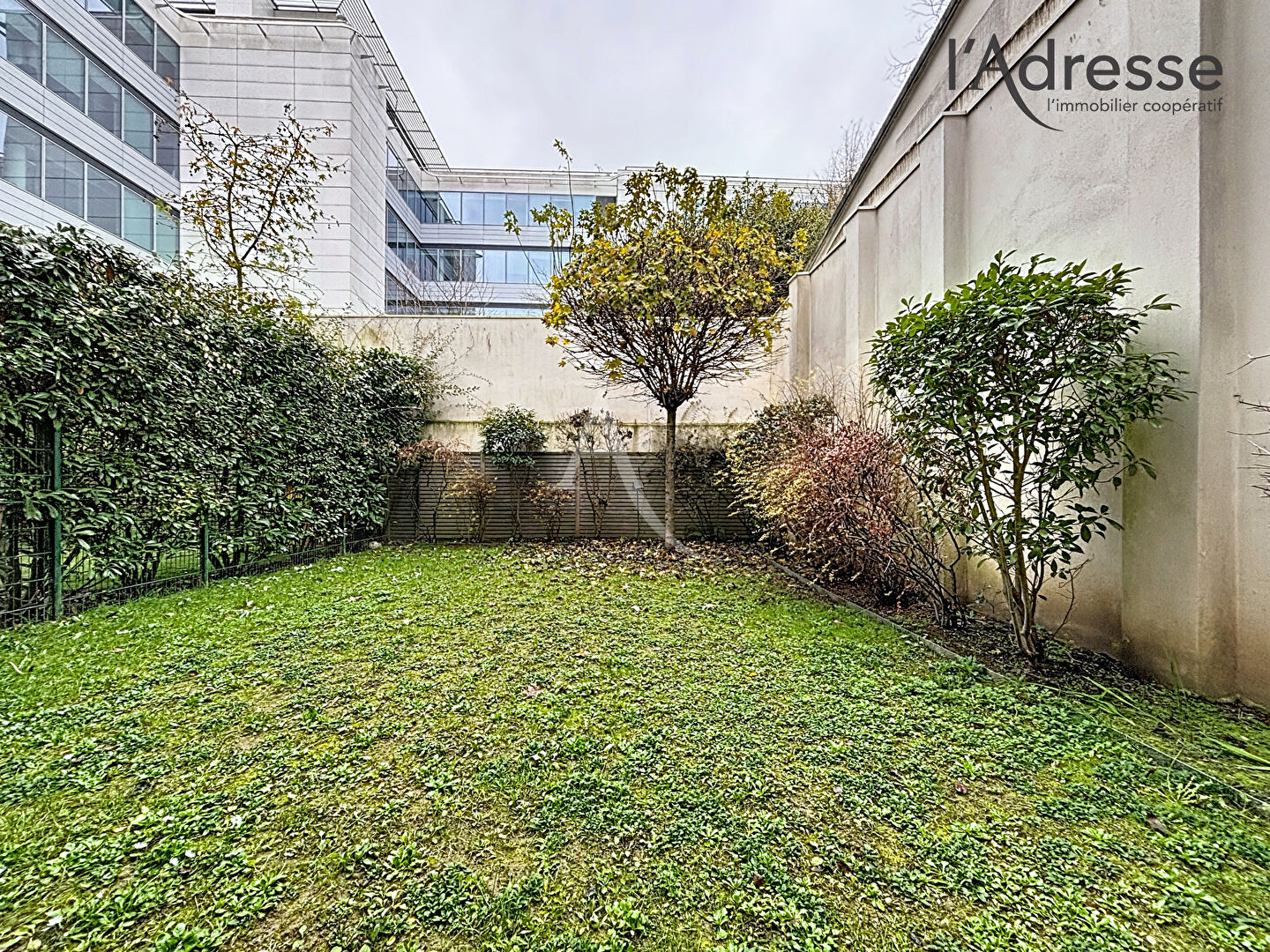 Appartement SURESNES (92150) 3 pi&egrave;ces 63.50 m&sup2;