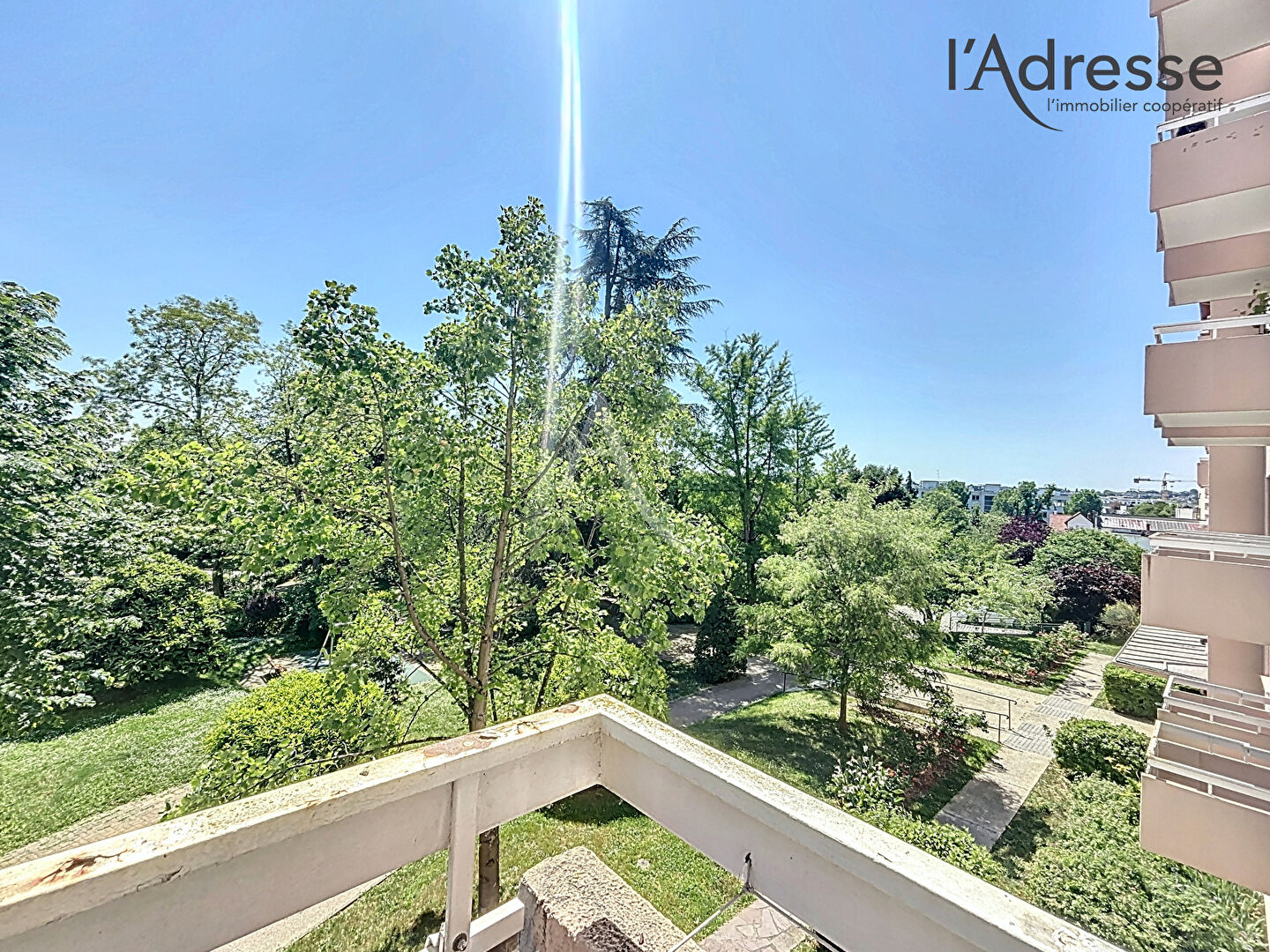 Appartement SURESNES (92150) 3 pi&egrave;ces 53.40 m&sup2;