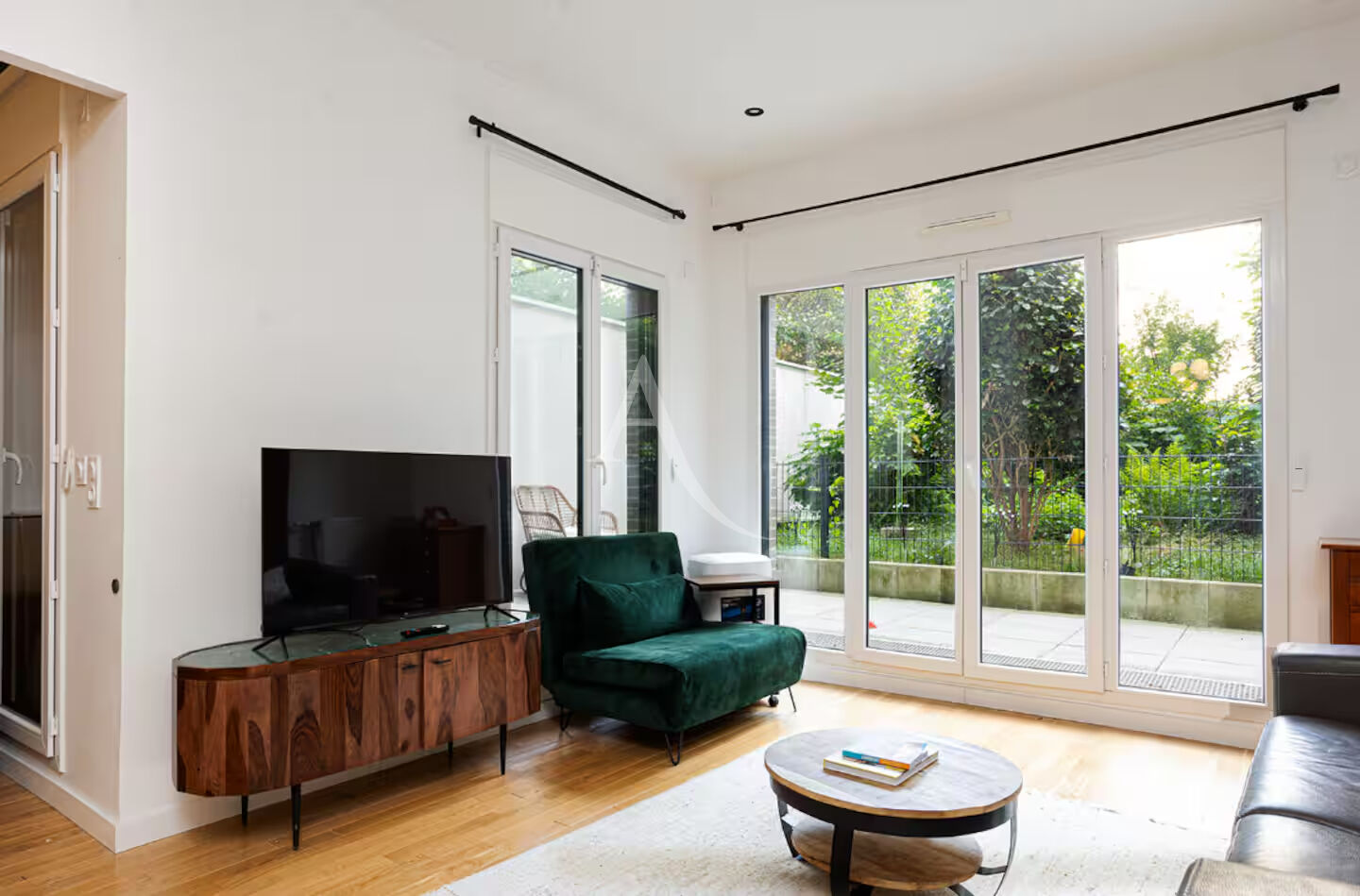 Appartement SURESNES (92150) 4 pi&egrave;ces 76.04 m&sup2;