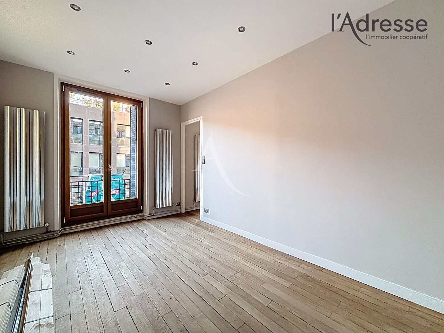 Appartement SURESNES (92150) 3 pi&egrave;ces 59.00 m&sup2;