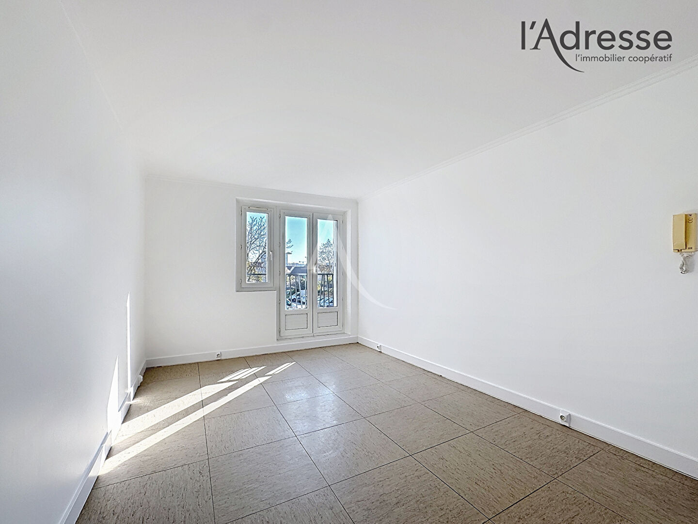 Appartement NANTERRE (92000) 1 pi&egrave;ce 25.00 m&sup2;