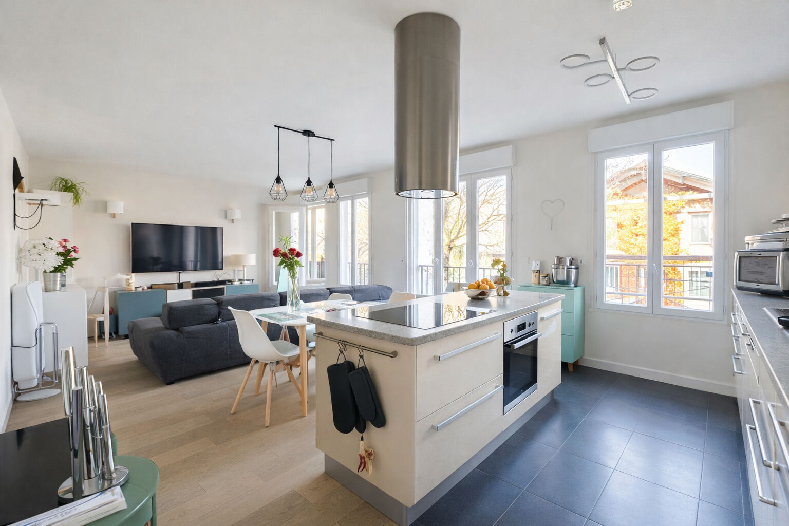 Appartement SURESNES (92150) 3 pi&egrave;ces 71.50 m&sup2;