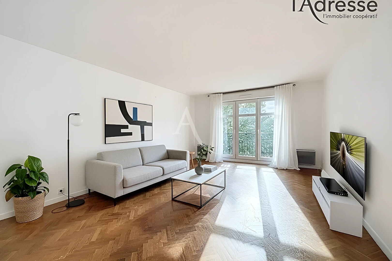 Appartement SURESNES (92150) 4 pi&egrave;ces 94.00 m&sup2;