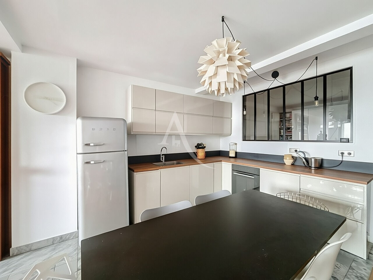 Appartement SURESNES (92150) 4 pi&egrave;ces 99.30 m&sup2;