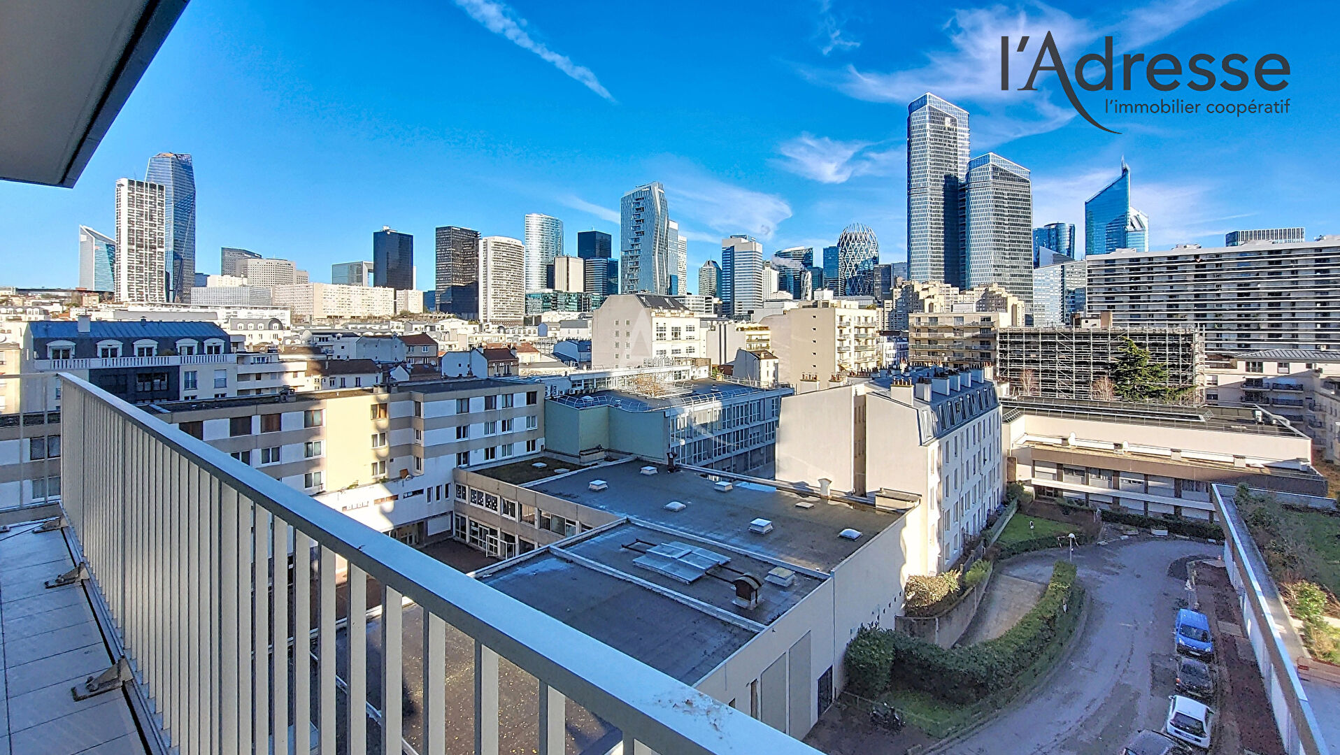 Puteaux (92) 315 000 € Appartement 2 pièces , 1 chambre 47.00 m² Avec balcon Voir le bien