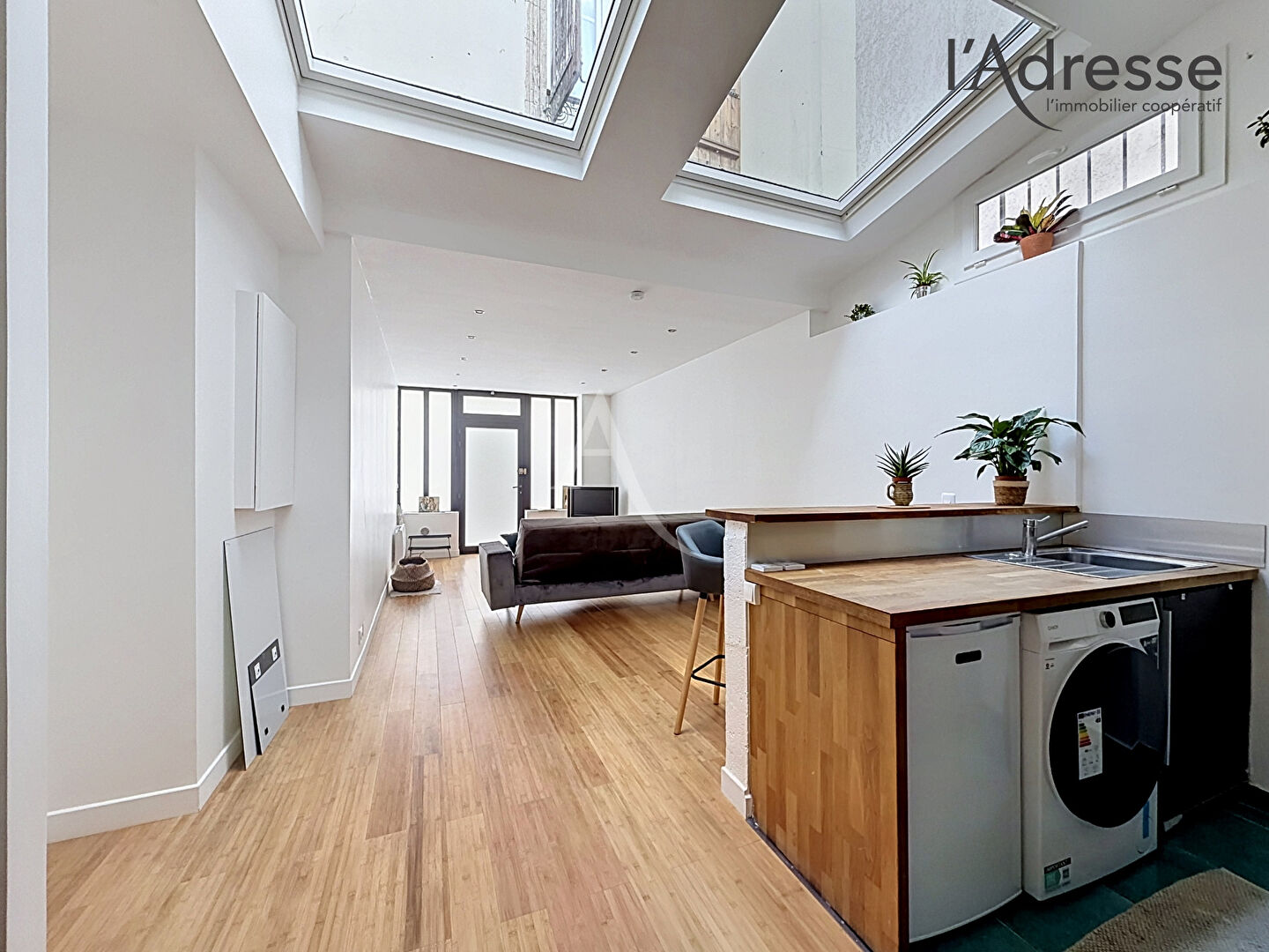 à 7 km de Paris 01 1 200 € / mois cc Appartement 2 pièces , 1 chambre 47.00 m² Voir le bien
