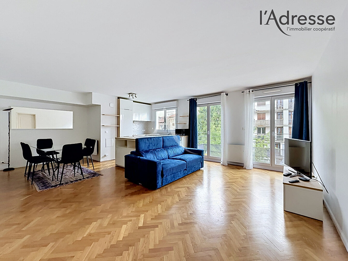 à 7 km de Paris 01 2 200 € / mois cc Appartement 3 pièces , 2 chambres 77.00 m² Voir le bien