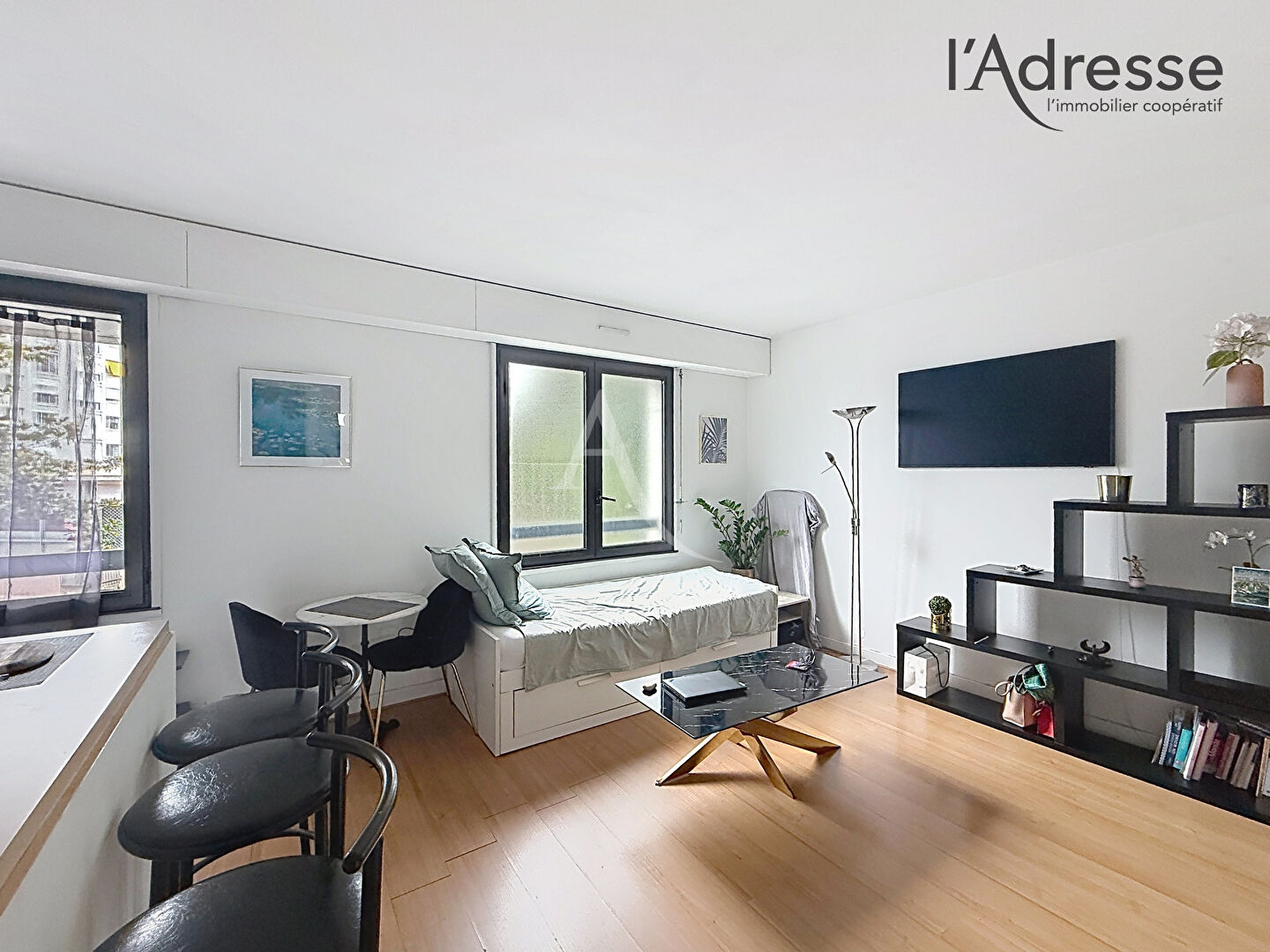 Suresnes (92) 1 011 € / mois cc Appartement 1 pièce , 1 chambre 34.00 m² Meublé Voir le bien
