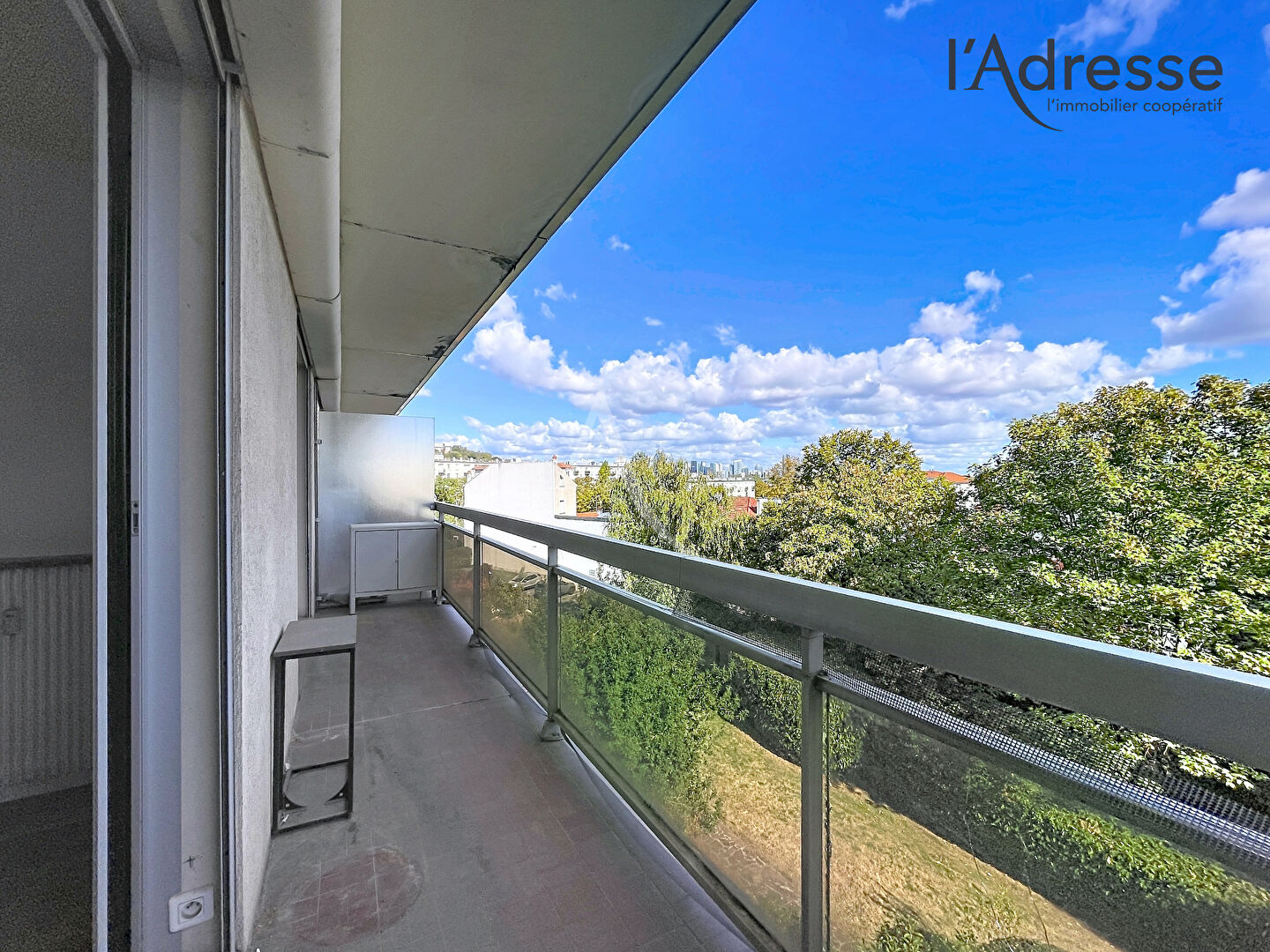 Appartement SURESNES (92150) 5 pi&egrave;ces 89.02 m&sup2;