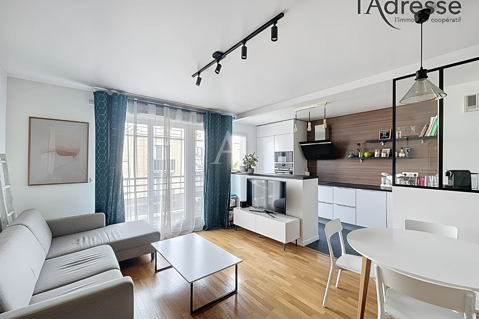 Appartement SURESNES (92150) 3 pi&egrave;ces 66.00 m&sup2;