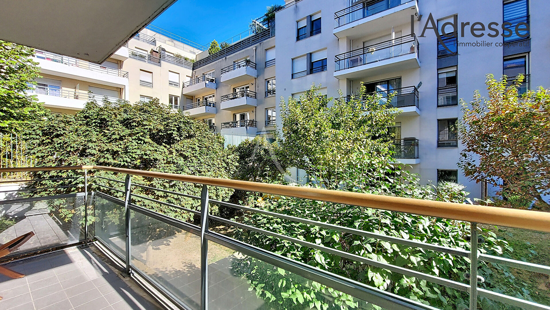 Appartement SURESNES (92150) 3 pi&egrave;ces 64.00 m&sup2;