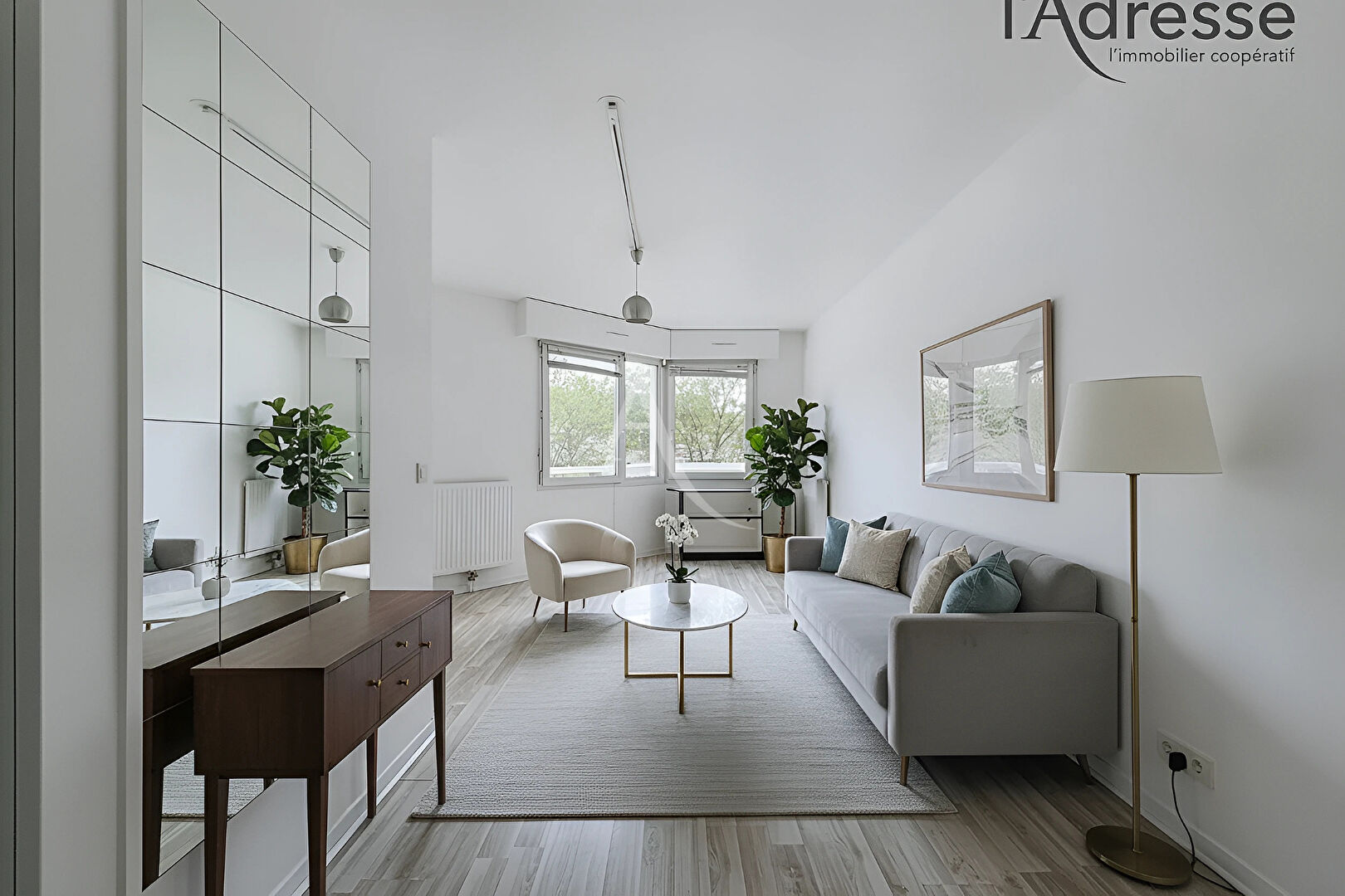 Suresnes (92) 300 000 € Appartement 2 pièces , 1 chambre 45.00 m²