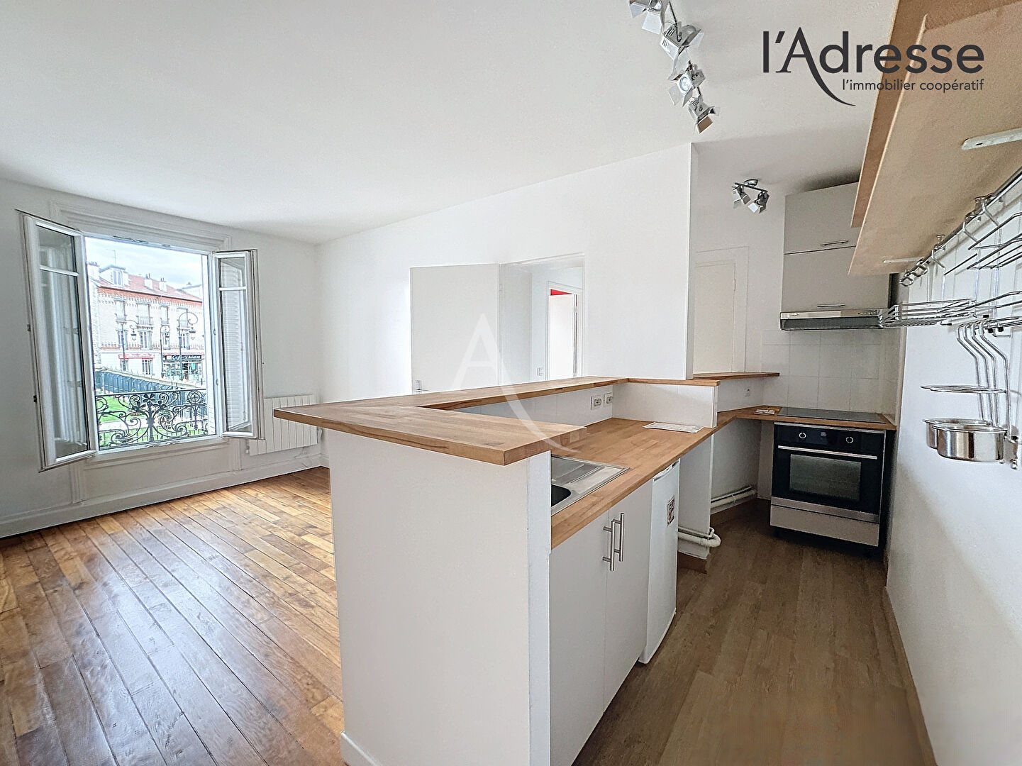 Appartement PUTEAUX (92800) 2 pi&egrave;ces 33.76 m&sup2;