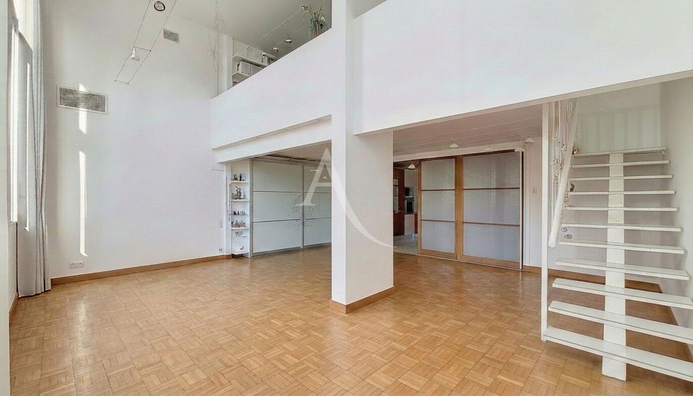 Appartement COURBEVOIE (92400) 6 pi&egrave;ces 166.00 m&sup2;