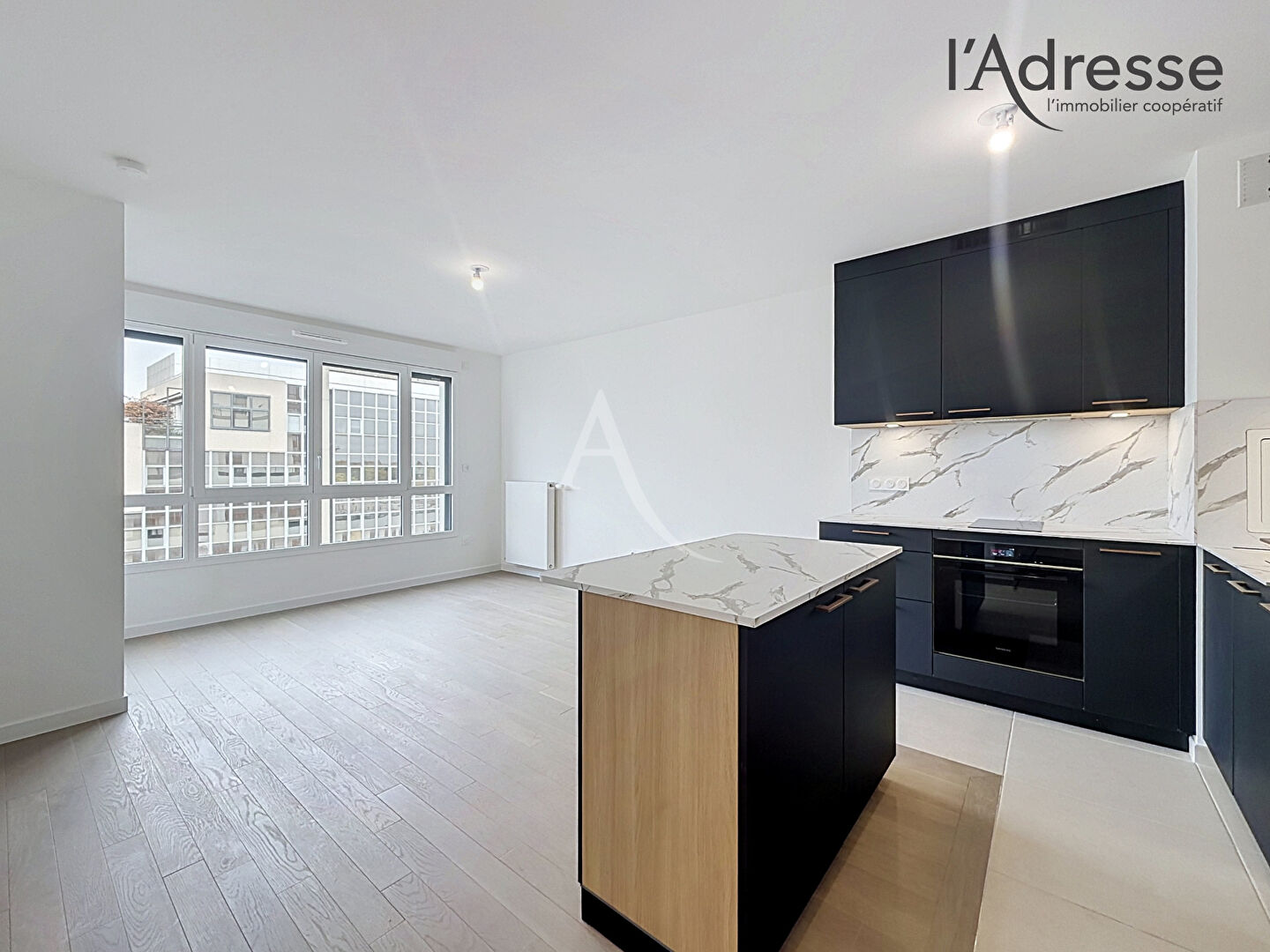 Appartement SURESNES (92150) 2 pi&egrave;ces 43.00 m&sup2;