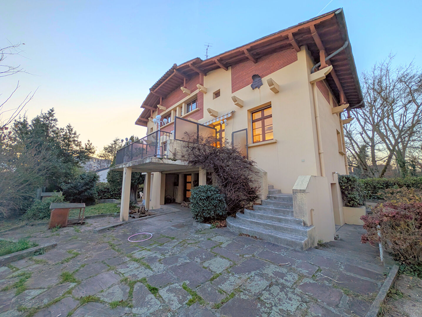 Maison TOULOUSE (31400) 9 pi&egrave;ces 220.00 m&sup2;