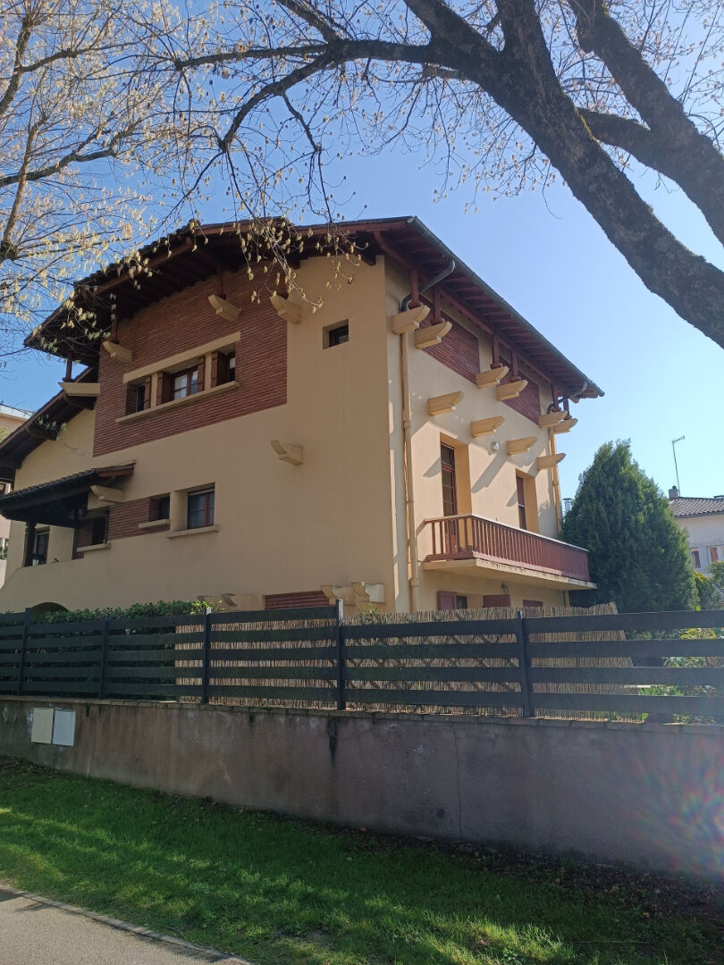 Maison TOULOUSE (31400) 9 pi&egrave;ces 220.00 m&sup2;