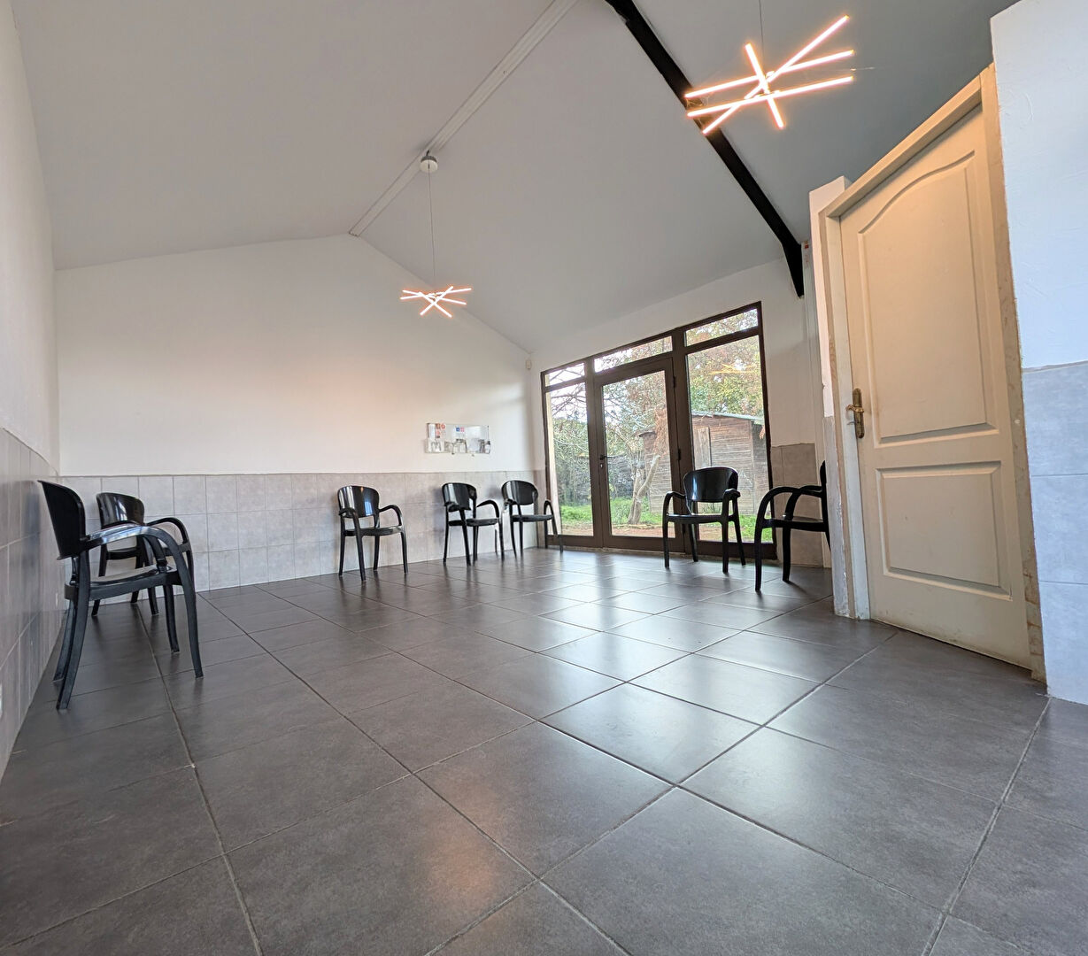 Local commercial TOULOUSE (31200) 4 pi&egrave;ces 96.00 m&sup2;