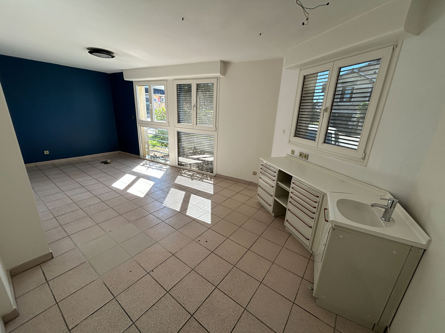 Local d'activit&eacute; TOULOUSE (31200) 4 pi&egrave;ces 70.00 m&sup2;