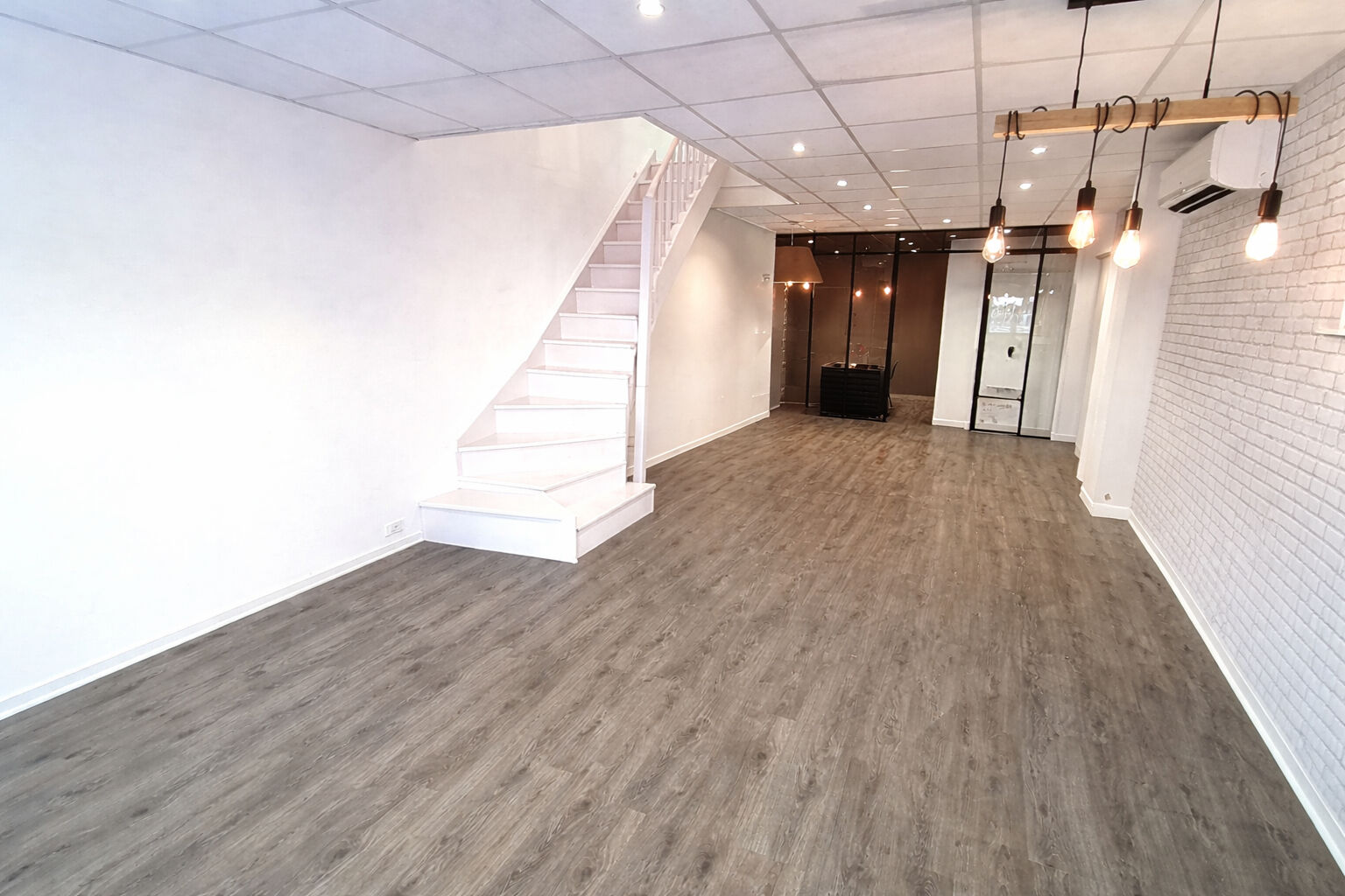 Local commercial TOULOUSE (31500) 4 pi&egrave;ces 92.00 m&sup2;