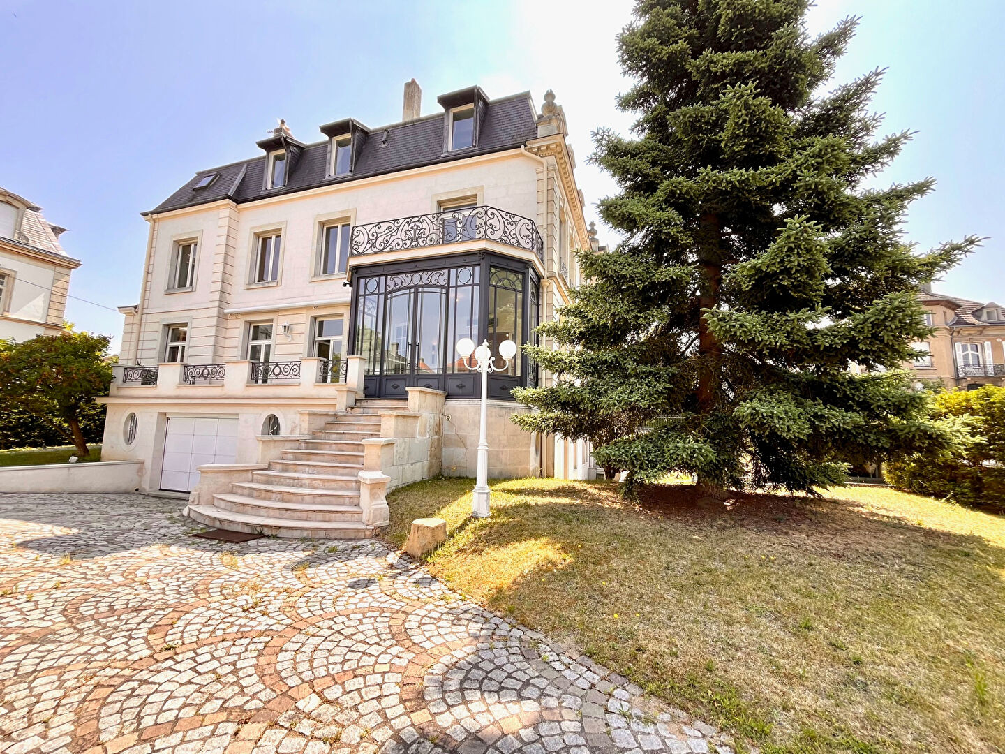 Demeure de Prestige METZ (57000) 15 pièces 900.00 m²